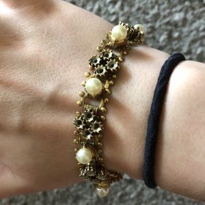 Vintage Costume Gold Pearl Bracelet